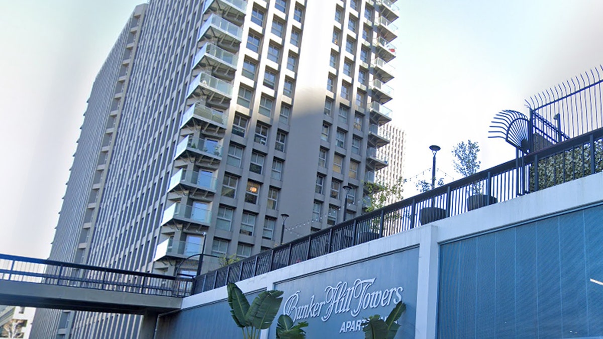 Google Maps Street View des appartements Bunker Hill Towers à Los Angeles