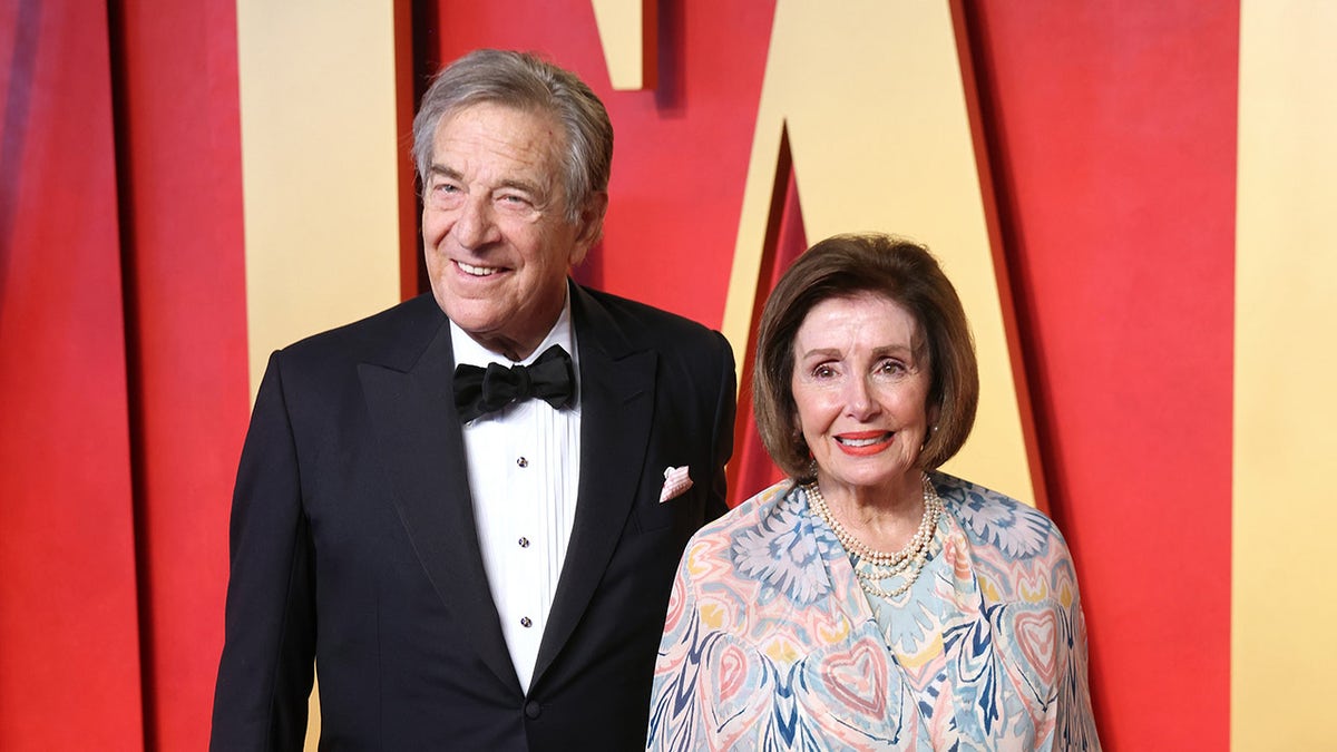 Nancy et Paul Pelosi à la soirée des Oscars 2024 de Vanity Fair