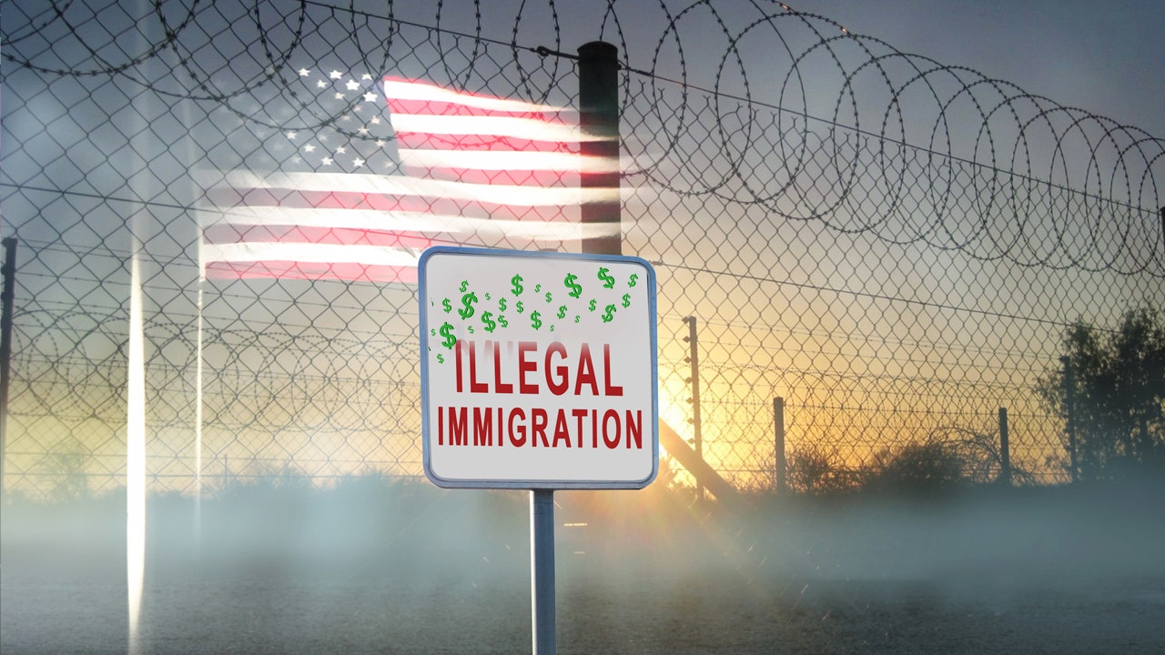 Des migrants de 177 pays acceptent "l'invitation ouverte" de Biden à la frontière américaine, ce qui complique l'application des lois (expert)