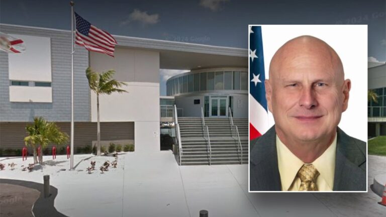 Le maire de Floride démissionne et envoie massivement des courriels aux habitants alléguant la corruption au sein du gouvernement d'une petite ville